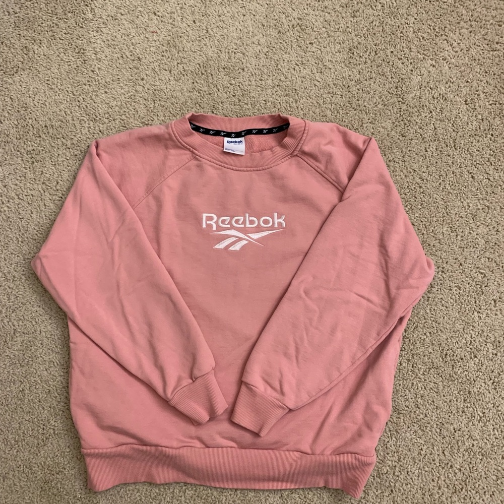 Light Pink Size M Reebok Crewneck Sweatshirt